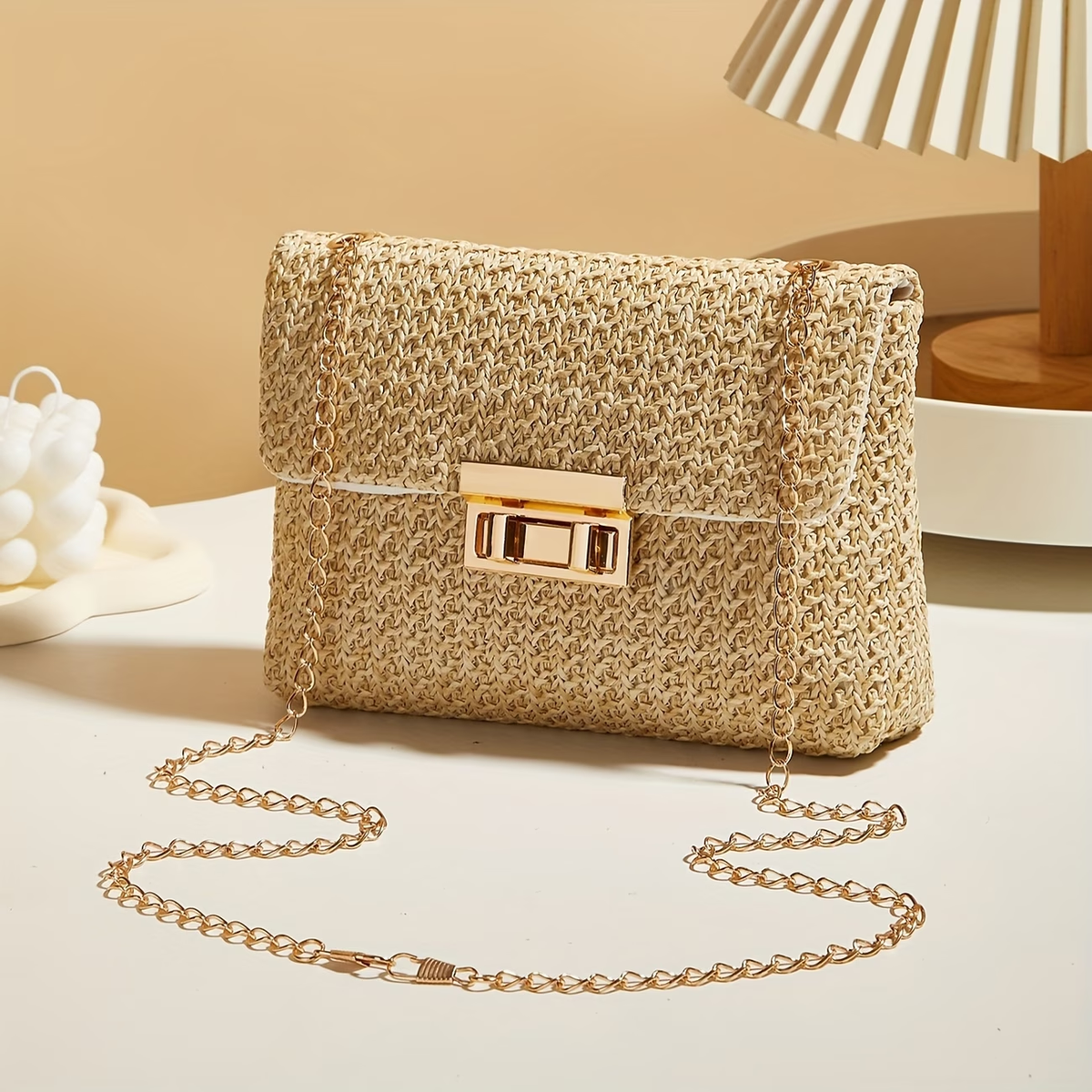 Women'S Straw Woven Shoulder Bag Handwoven Crossbody Bag Chain Closure Square Bag