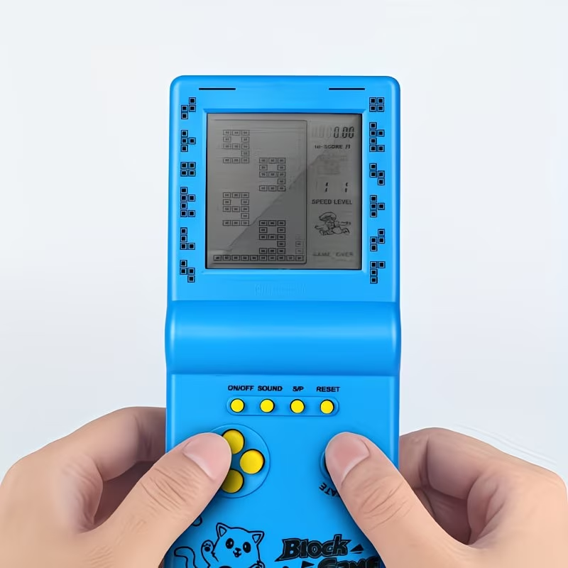1pc Nostalgic Brick Style Handheld Game Console - Portable Multi-game Experience - the Ideal Gift for Couples (battery Not Included)