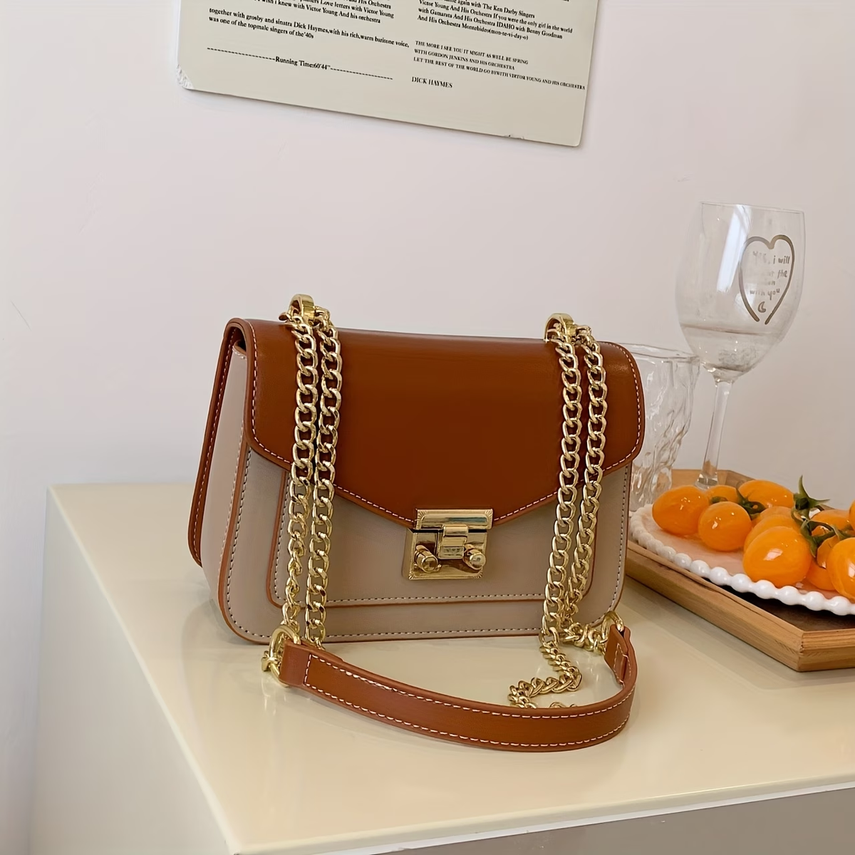 Mini Push Lock Chain Decorative Flap Square Bag, Shoulder Bag, Clutch, Easy And Classic, Stylish Small Bag, Square Bag, for Female Stars, Women, Couple Travel, Work Office, Party, Weekend Getaway, Essential for Travel And Vacations