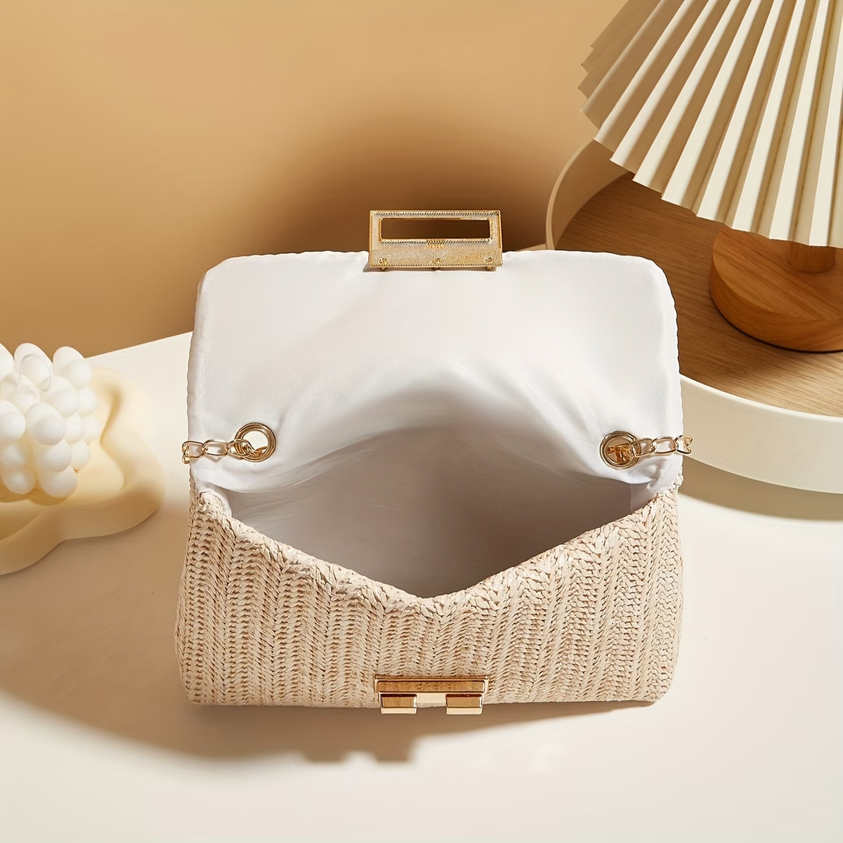 Women'S Straw Woven Shoulder Bag Handwoven Crossbody Bag Chain Closure Square Bag