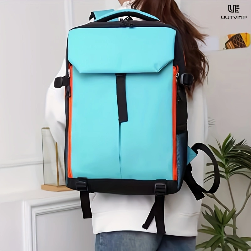 Sports and fitness gear: backpacks for soccer, badminton, and basketball; outdoor training backpacks featuring compartments for shoes and helmets; and expandable, high-capacity backpacks for tennis and badminton.