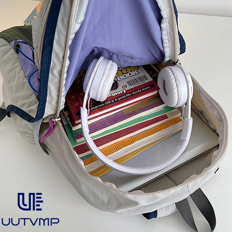 Two-tone backpack, suitable for students, travel, hiking, mountaineering, and leisure sports.