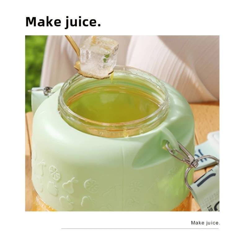 Portable straw jug, large capacity juice cup, multi-functional household juicer cup.