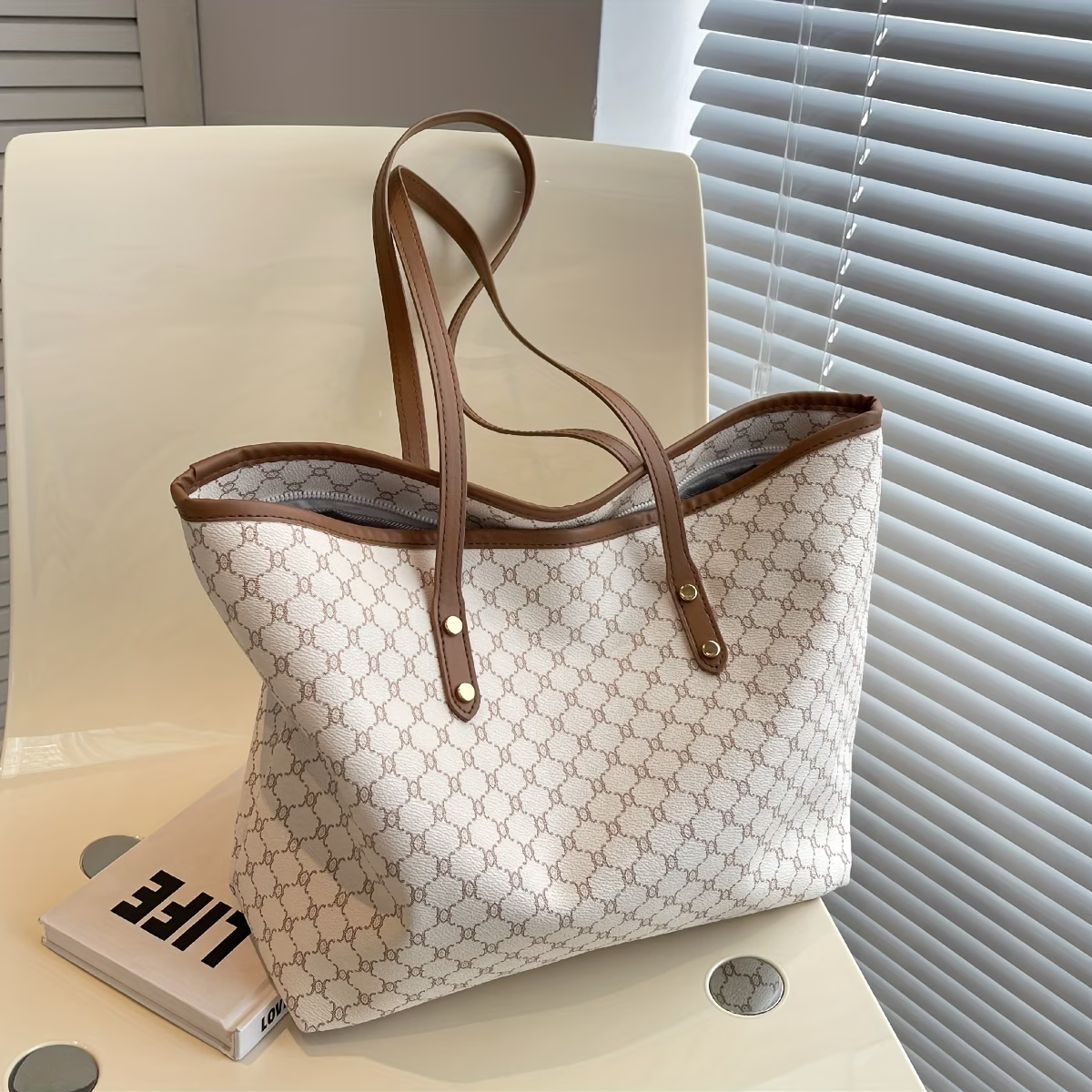Women'S Vintage Pattern Tote Bag, Large Capacity, Stylish Bag for Work