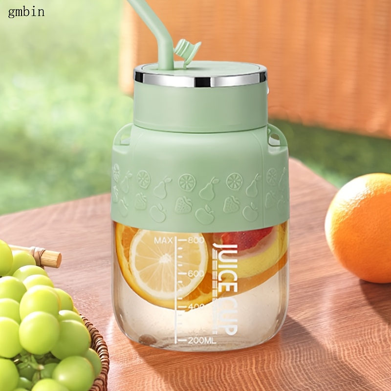 Portable straw jug, large capacity juice cup, multi-functional household juicer cup.