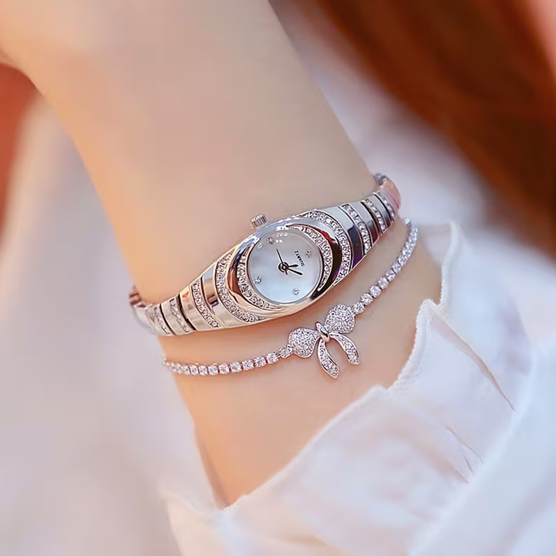 This New Women'S Watch Features a Minimalist Design with a Round Dial Adorned with Water Rhinestone, Making It a Perfect Choice for Everyday Wear And an Ideal Birthday Gift