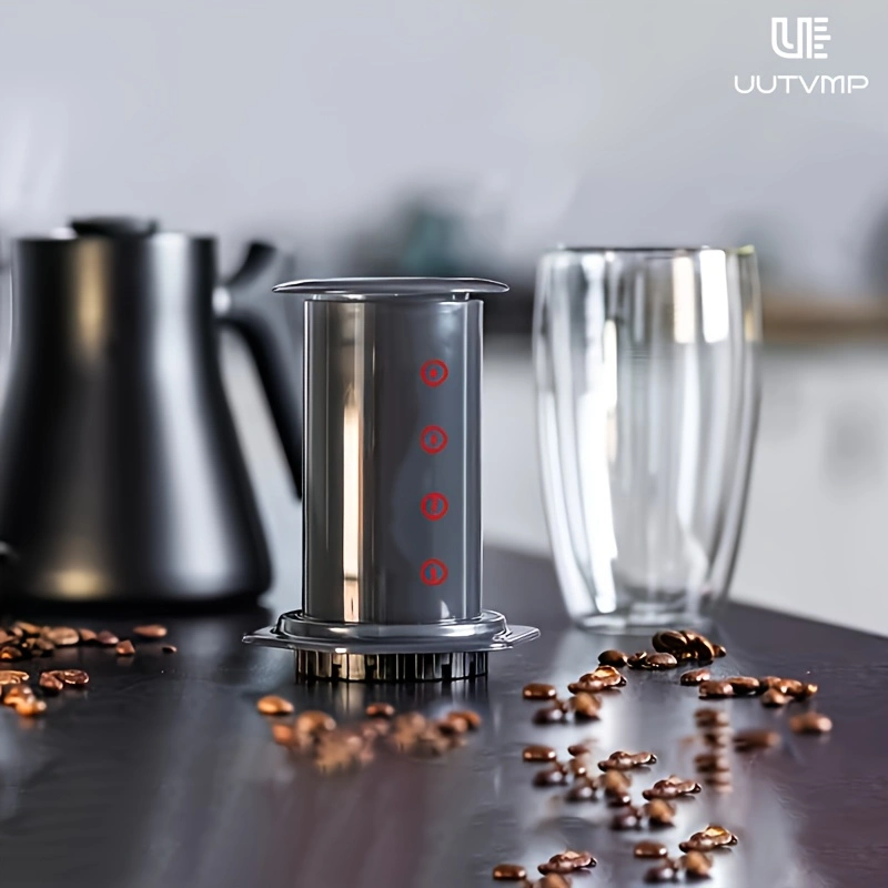 A set of portable hand brewing coffee machine，Includes filter paper and stirring rod
