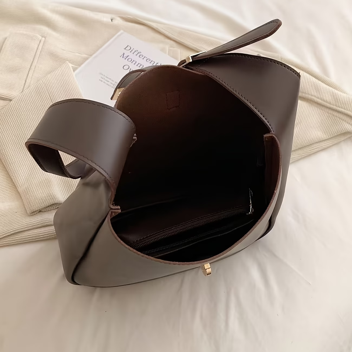 Women's Single-Shoulder Bag, High-End Texture Vintage Large-Capacity Bag, Super Popular and Trendy Versatile Crossbody Bag, Single-Shoulder Bucket Bag