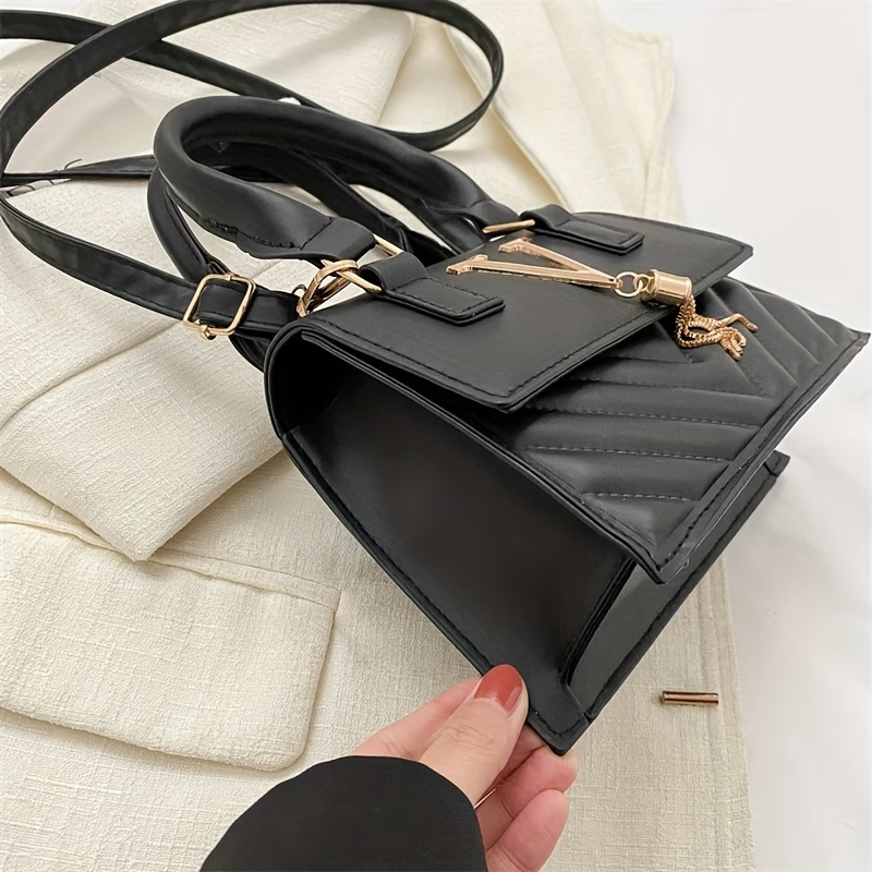 Trendy Chain Bags for Women, New Spring And Summer  Collection, Featuring a Sophisticated Embossed Design, Suitable for Shoulder, Hand, And Crossbody Wear, with Stylish Tassel Pendants