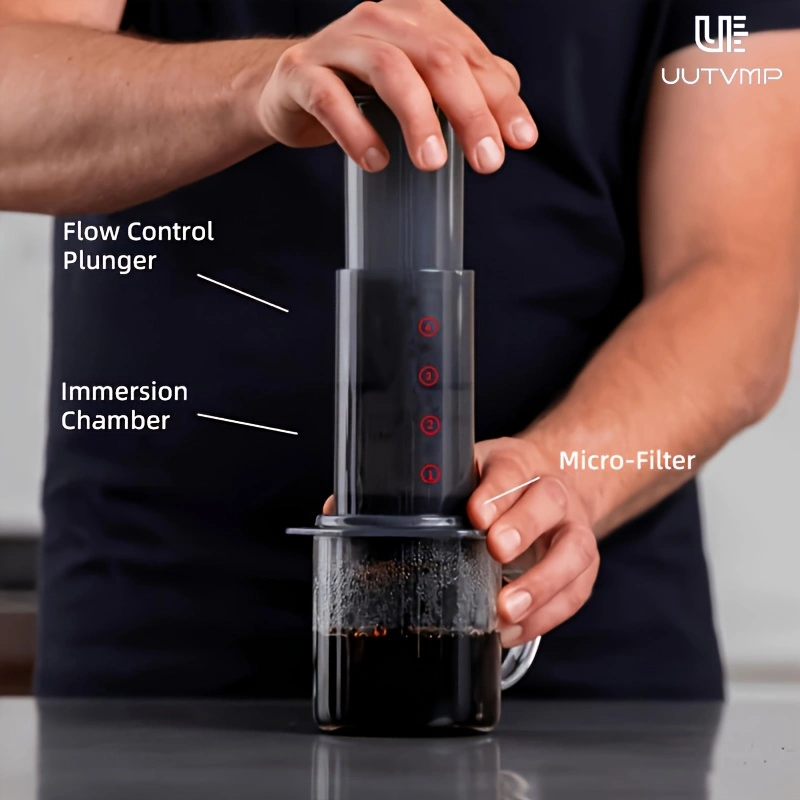 A set of portable hand brewing coffee machine，Includes filter paper and stirring rod