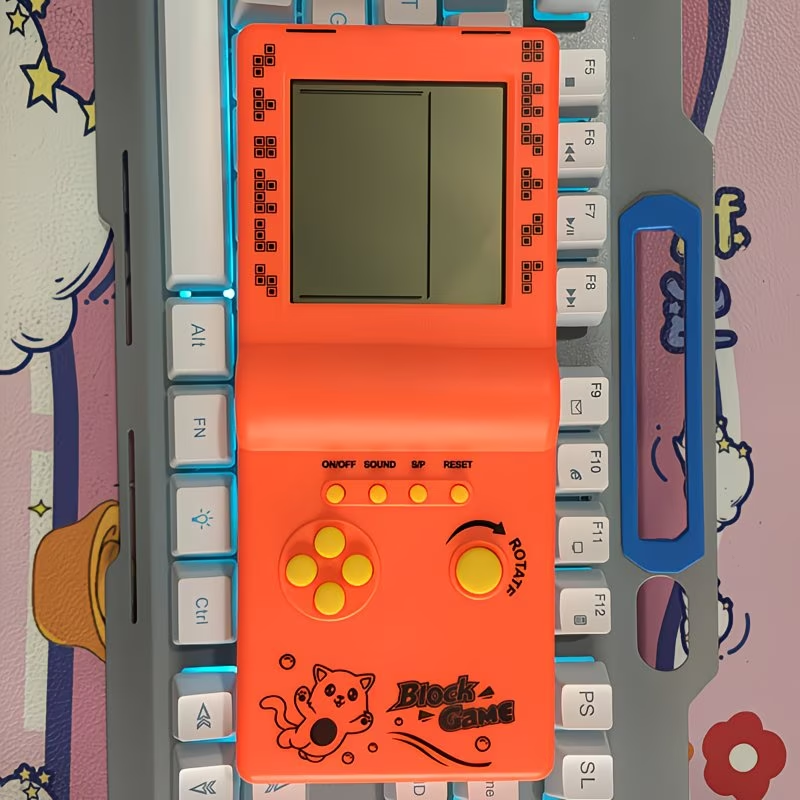 1pc Nostalgic Brick Style Handheld Game Console - Portable Multi-game Experience - the Ideal Gift for Couples (battery Not Included)