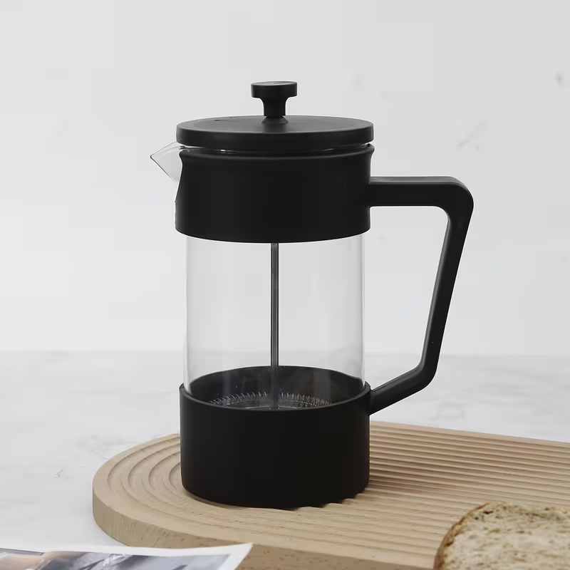 This French press coffee maker features a high borosilicate heat-resistant glass body with a 304 stainless steel filter. It's suitable for brewing tea and coffee, frothing milk, and is ideal for home use or group outdoor trips.