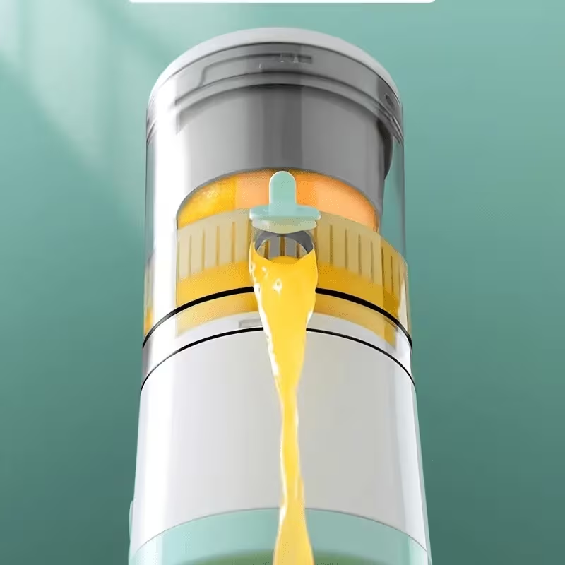 Portable Rechargeable Juicer, Efficiently Separates Pulp And Delivers High Juice Output, Lithium Battery-Powered, Suitable for Various Settings Such As Homes, for Fruits Like Oranges Lemons Watermelons And Grapes