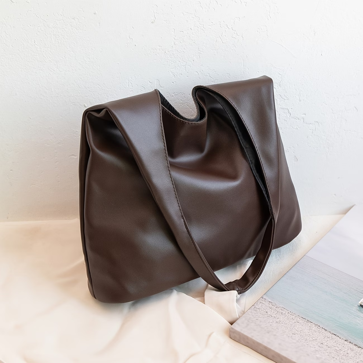 Korean Version Fashion Large Capacity Tote Bag for Women, Trendy Casual Shopping Bag, Internet Celebrity Body Bag, Versatile Handbag for Women, Single Shoulder Underarm Bag