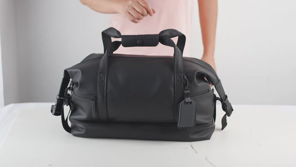 Travel Bag for Fitness, Made of PU, Foldable Sports Luggage with a Compartment for Shoes And a Wet Pocket, Ideal for Workouts, Weekend Sports, Lightweight Handbag for Everyday Use, Carry-On Luggage