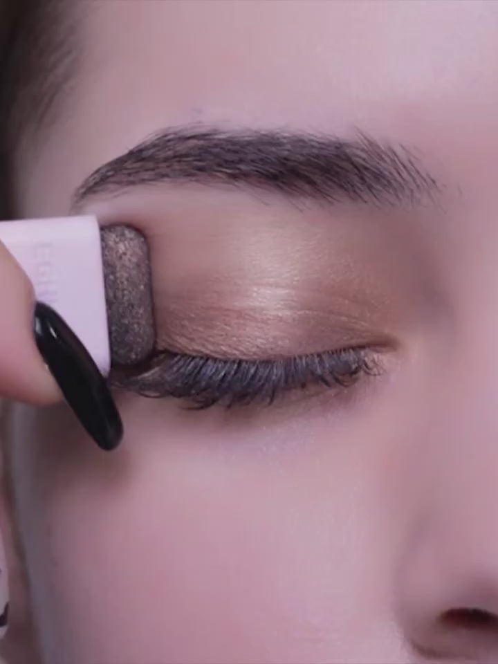 Shimmery Dual-Tone Eyeshadow Palette - 5-8 Versatile Shades, Easy Blend, Long-Lasting, Waterproof with Brush
