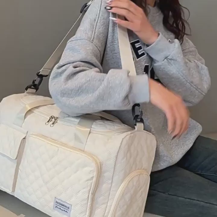 This Is a Spacious And Luxurious Luggage Bag Designed for Outdoor Use, Featuring Multifunctional Shoulder And Crossbody Options, Dry And Wet Separation Pockets, And Double-Sided Compartments, Making It Ideal for Travel And Fitness Activities